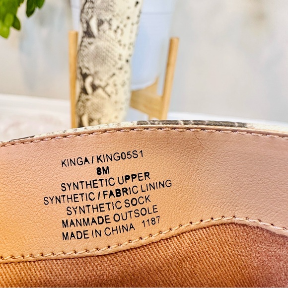 Steve Madden Kinga Knee High Boots
Snake print - Picture 12 of 14